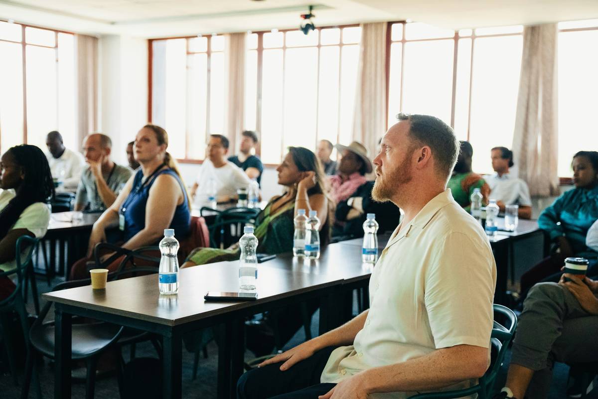 Intercultural Communication Training: 7 Proven Ways to Avoid Costly Cross-Cultural Mistakes